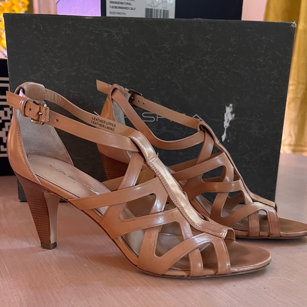 Via Spiga tan sandals 7N